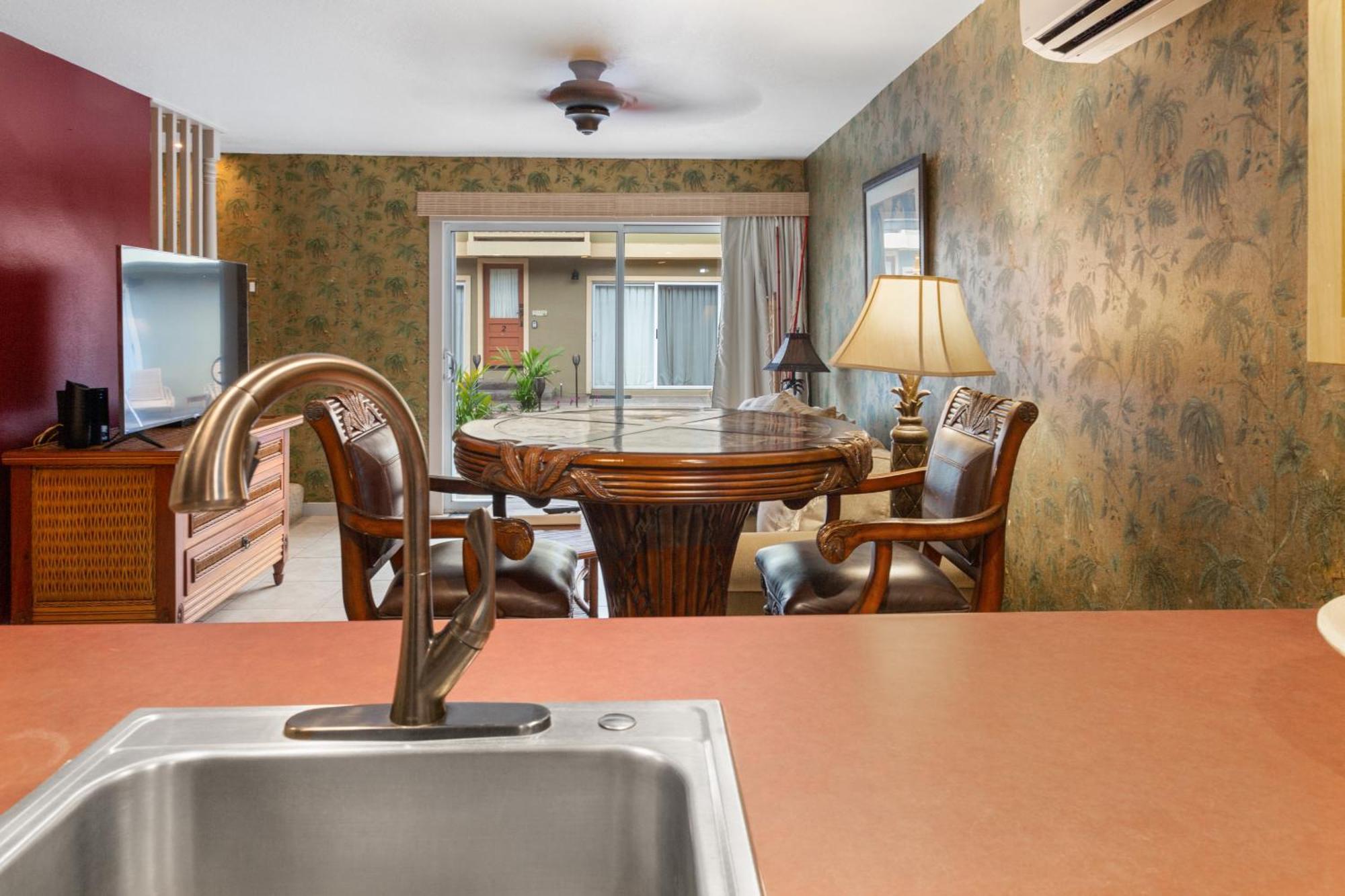 Lotus Suite, 1 Bedroom, Sleeps 4, Pool & Bbq, Pre-Renovation Summer Sale Kihei Extérieur photo
