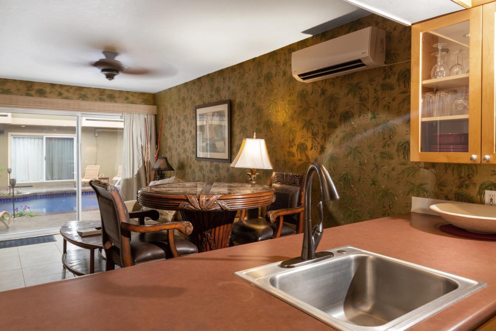 Lotus Suite, 1 Bedroom, Sleeps 4, Pool & Bbq, Pre-Renovation Summer Sale Kihei Extérieur photo